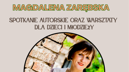 Magdalena Zarębska w bibliotece