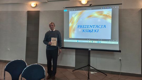 📚 Spotkanie z autorem książki „Historie Małych Ojczyzn – Oleśniki” 📚 📚 Spotkanie z autorem książki „Historie Małych Ojczyzn – Oleśniki” 📚